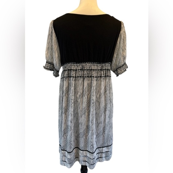 ECI New York Black and White Dress - Picture 2 of 6